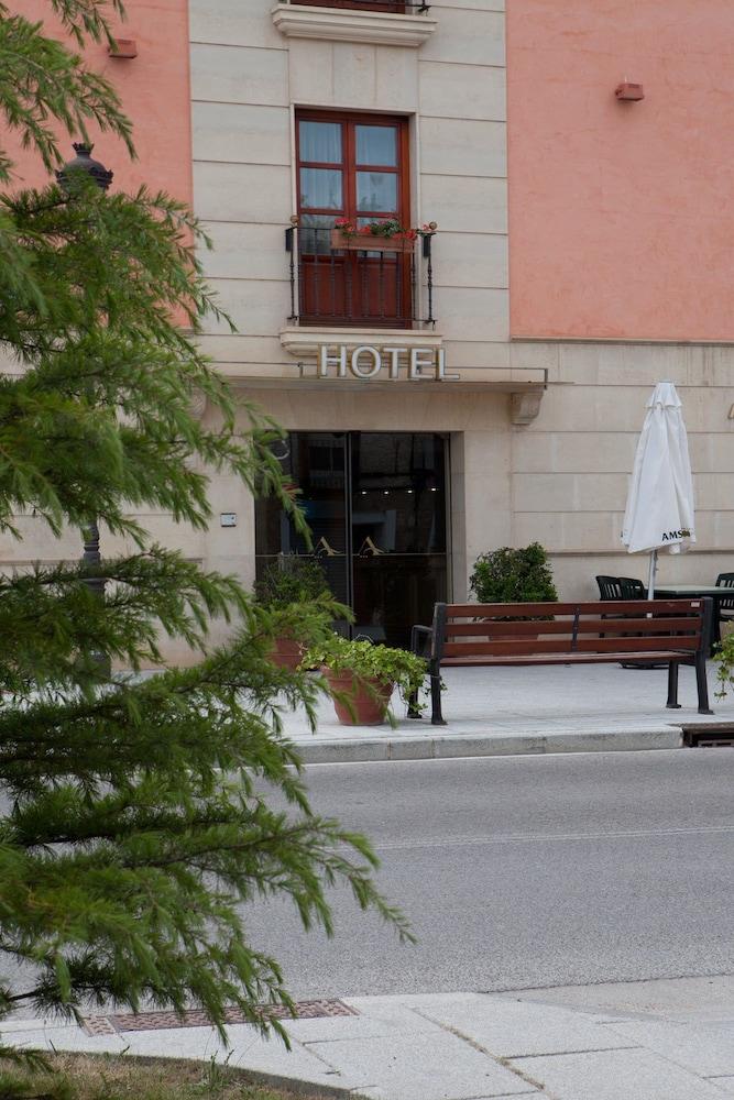 Burgo Hotel Azofra מראה חיצוני תמונה